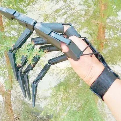 ScaryClaw™ – 3D Jointed Finger Extension Costume Accessory [50% Off]
