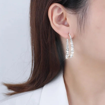 EarGlow™ – Eye-Catching Statement Hoop Earrings [50% Off]