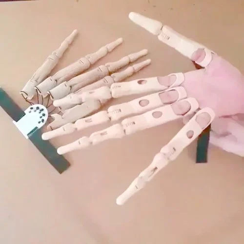ScaryClaw™ – 3D Jointed Finger Extension Costume Accessory [50% Off]