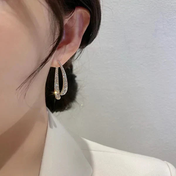EarGlow™ – Eye-Catching Statement Hoop Earrings [50% Off]