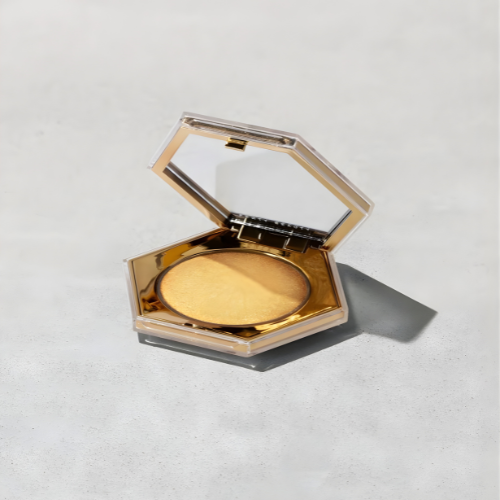 Diamond Glow Highlighter – Gel-to-Powder Shimmer for Face & Body