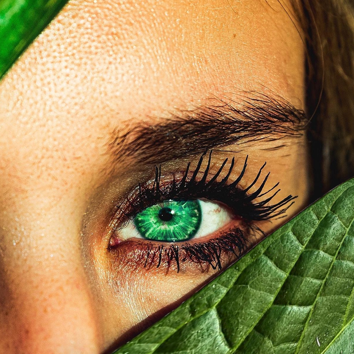 Color Change Eye Drops for Temporary Iris Color Enhancement