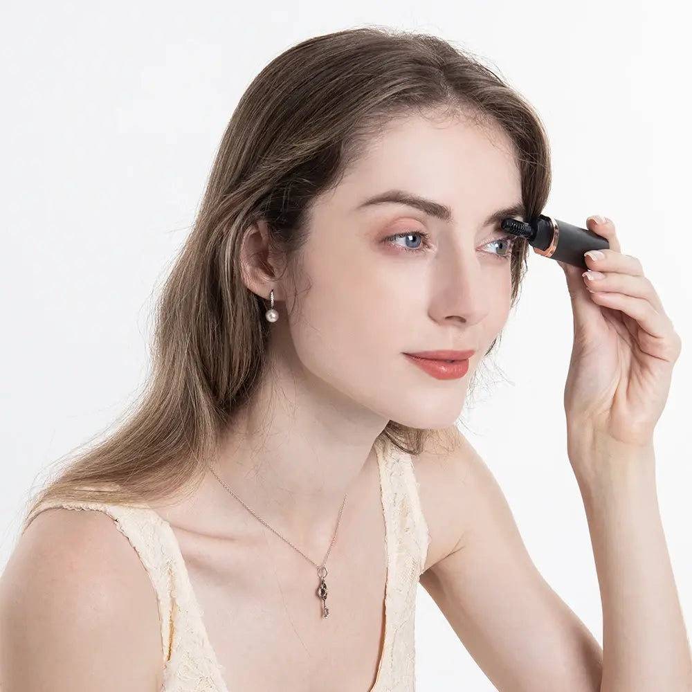 Heated Eyelash Curler with 3 Temperature Levels for Long-Lasting Lift