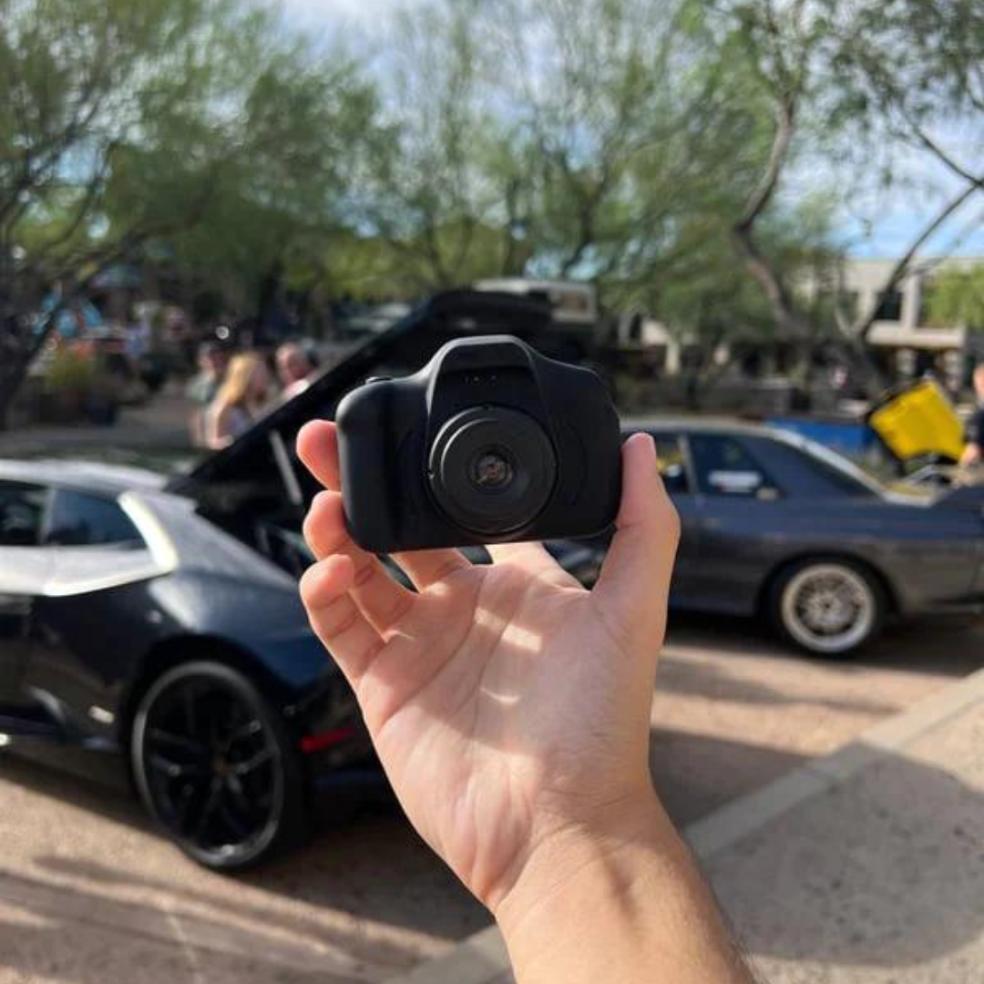 Mini Vintage Camera – Compact Retro Style Camera for Nostalgic Photo Shots