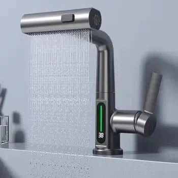 Digital basin faucet with temperature display – modern and drip-free