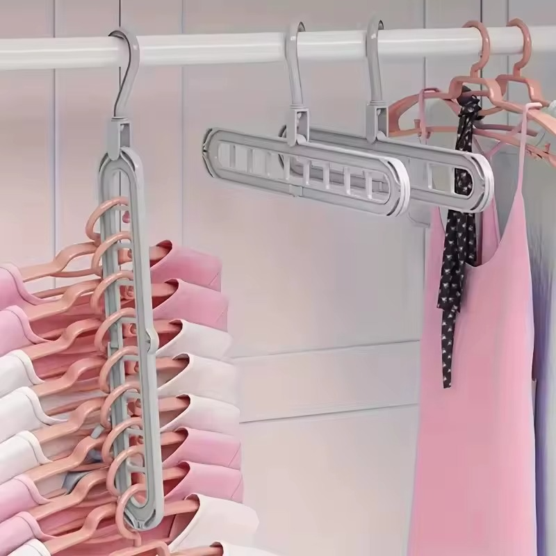 Hango™ – Rotatable Clothes Hanger in a Practical 4-Piece Set [50% Off]