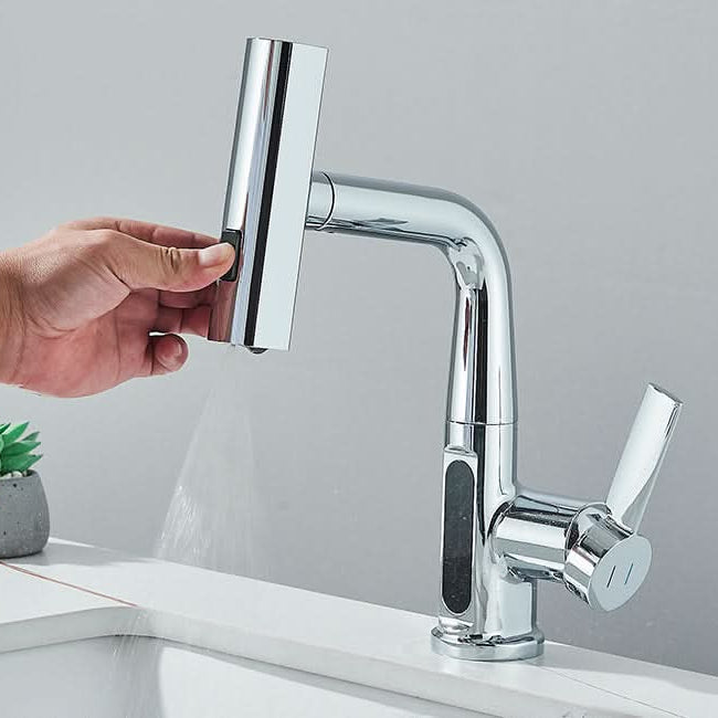 Digital basin faucet with temperature display – modern and drip-free