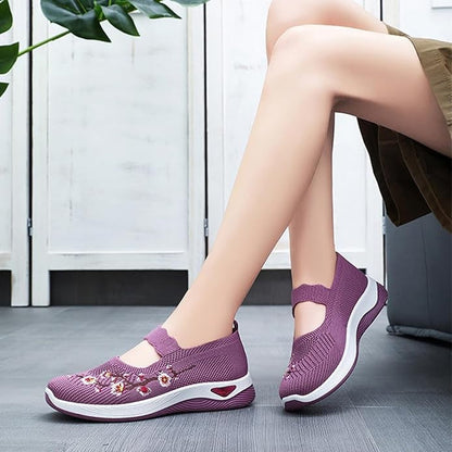 Amira – Elegant Loafers with Floral Embroidery for All-Day Comfort [50% Off]