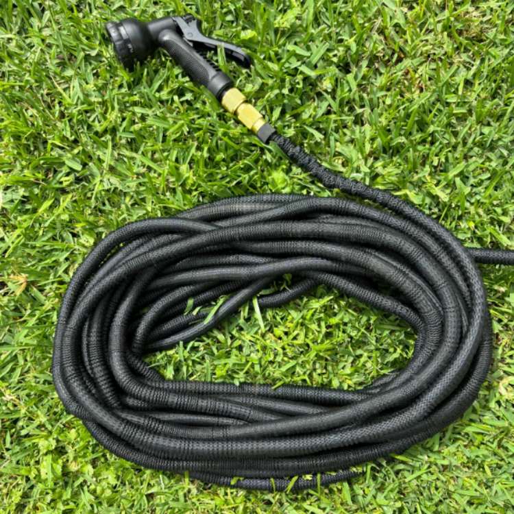 Retractable Expandable Garden Hose 30m – Kink-Free & Lightweight